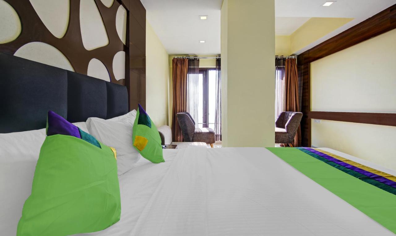 Itsy By Treebo - Howard International Mall Road Mussoorie Exterior photo